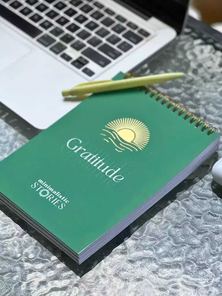 Minimalistic Stories - Gratitude Journal