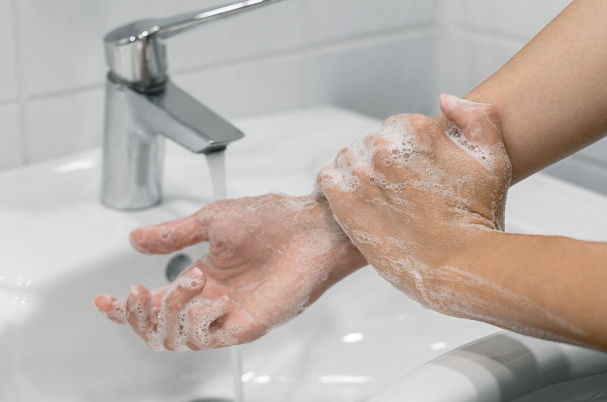Why Indians Eat With Their Hands: Scientific Reasons & Benefits