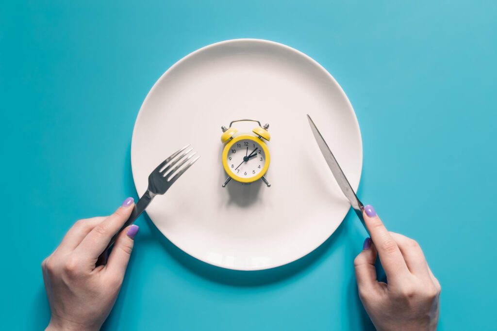 Your 101 Navratri Fasting Guide: Foods to Eat, Avoid & Safety Tips Navratri fasting thali