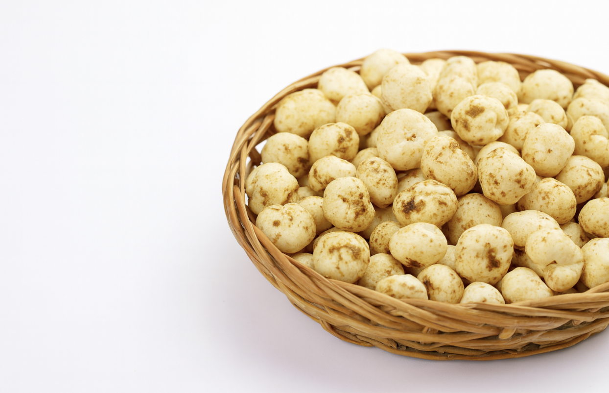 winter season food for healthy eating and glowing skin