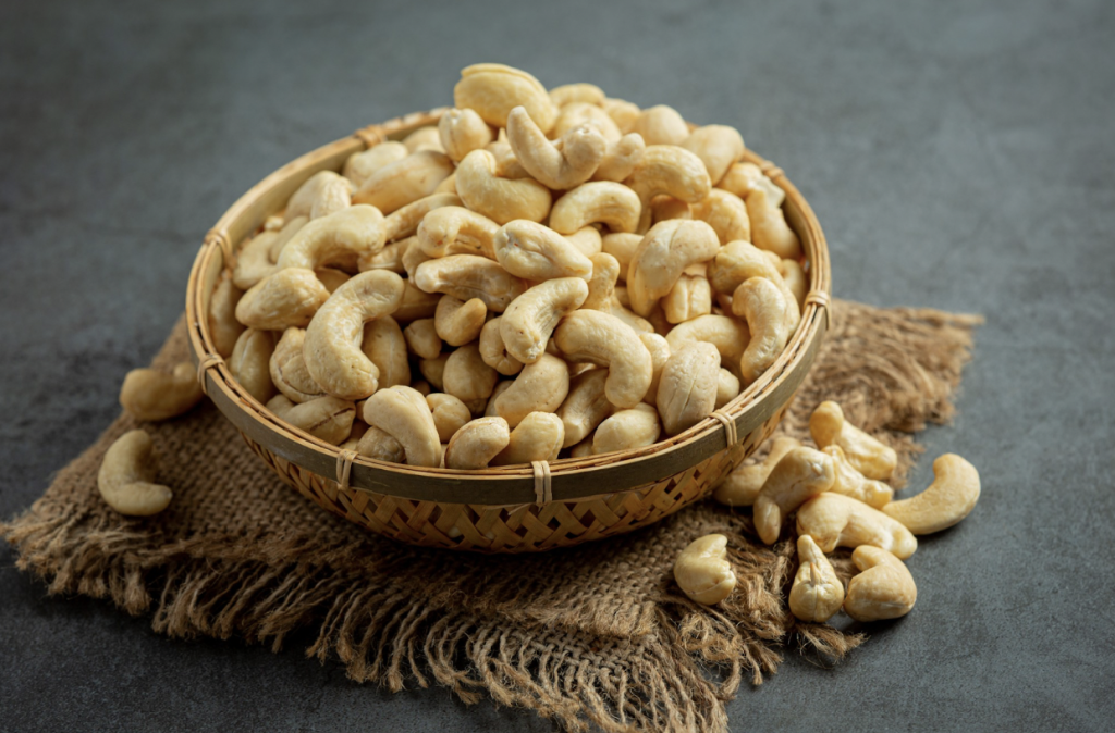 cashew with skin benefits