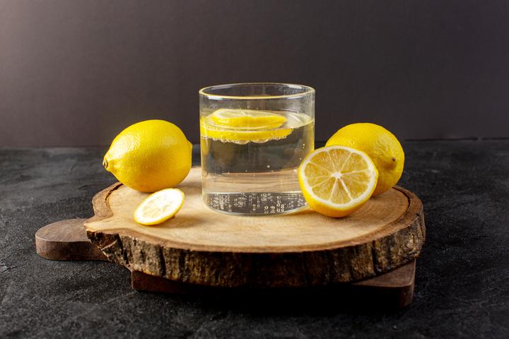 lemon-water-benefits-myths|lemon-water-benefits-myths