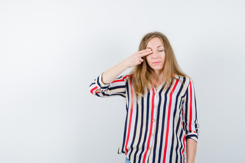 why is my eyelid twitching?