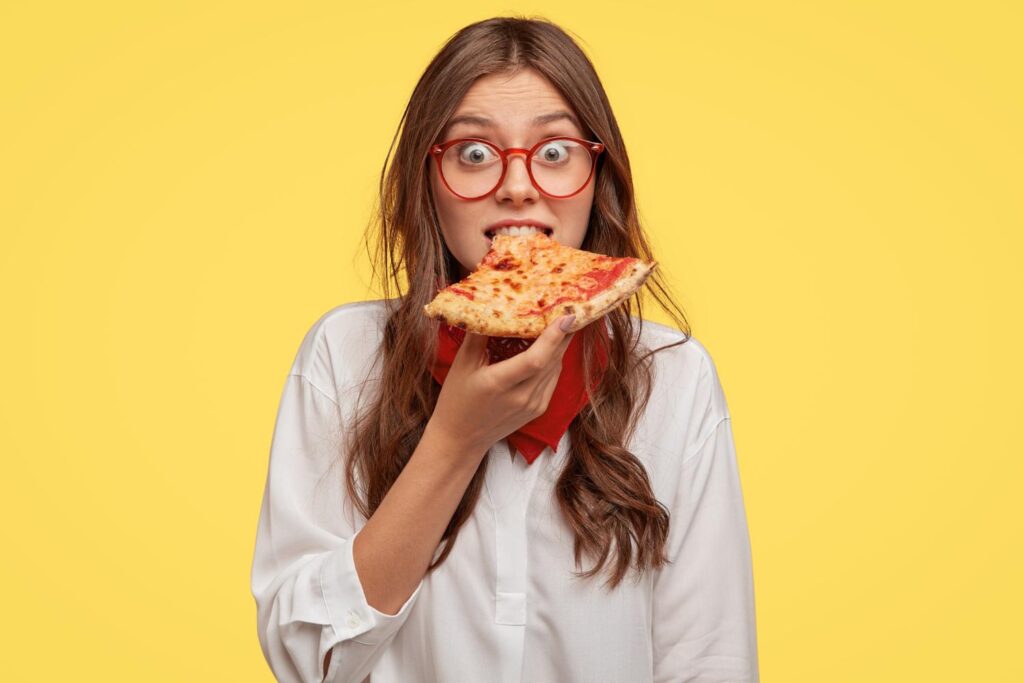 Reasons why you can't stop overeating|Lack of micronutrients cause overeating|Poor gut health causes overeating.|More junk food causes overeating.|Emotional eating causes overeating|4 reasons why you can't stop overeating