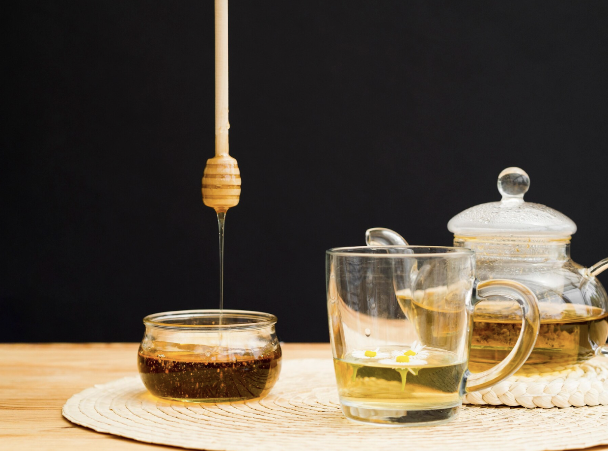 What Does Honey Contain? More Than Just Sugar — Nature’s Liquid Gold Explained What Does Honey Contain? More Than Just Sugar — Nature’s Liquid Gold Explained