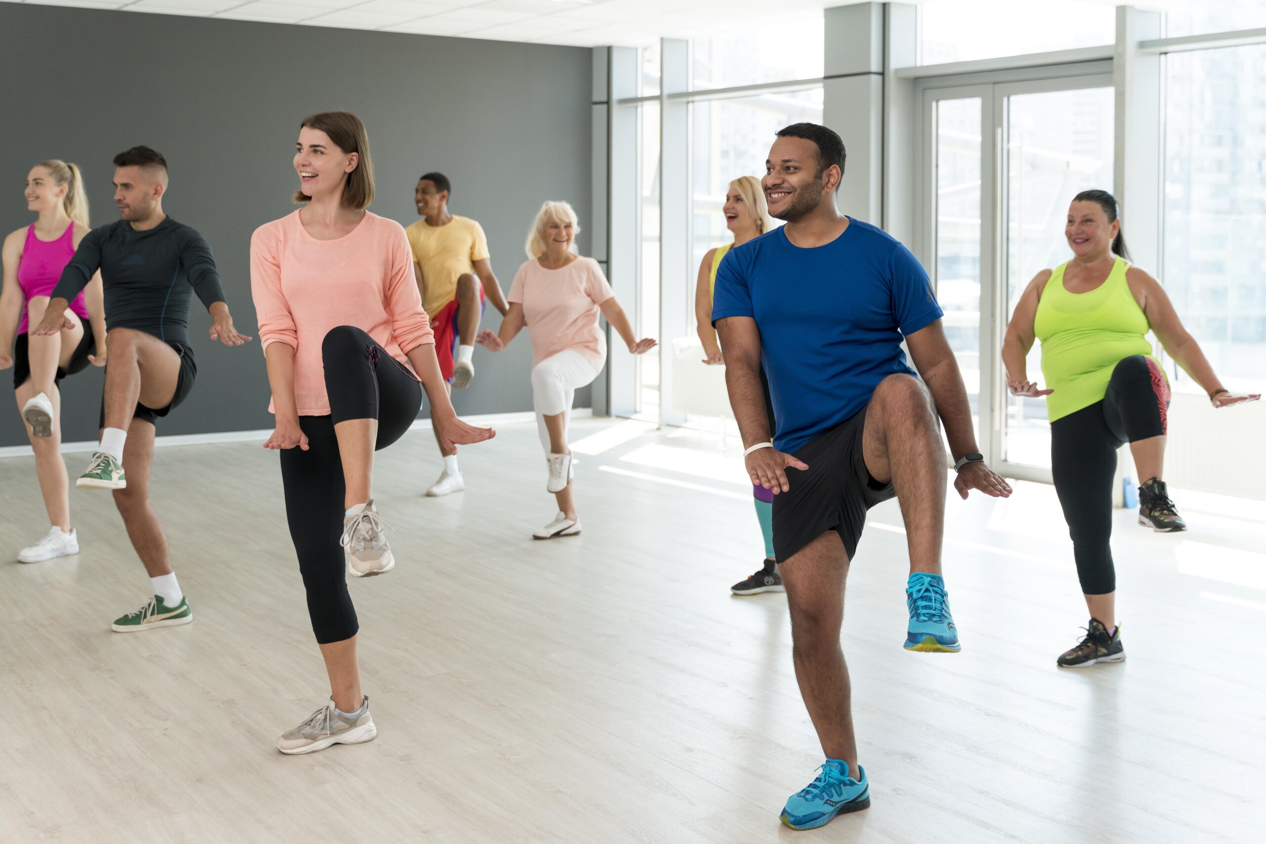 The Return of Group Fitness: Why Moving Together Is Better Than Going Solo group workout, Group Fitness, group muscle workout, exercise in group, social wellness, 21 day exercise challenge, 21 day fat loss challenge,