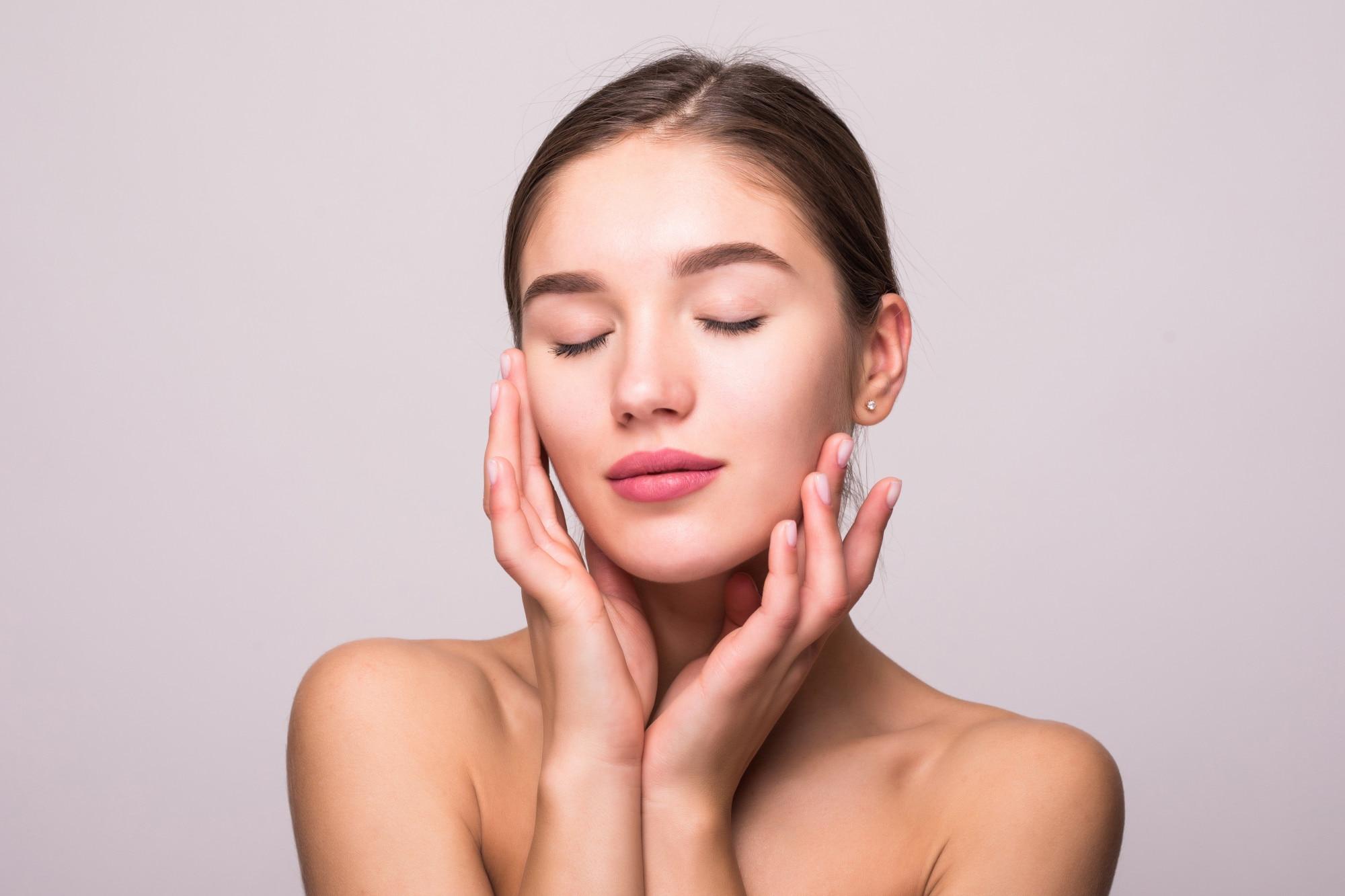 7 Natural Remedies To Keep Your Skin Bright 7 Natural Remedies To Keep Your Skin Bright