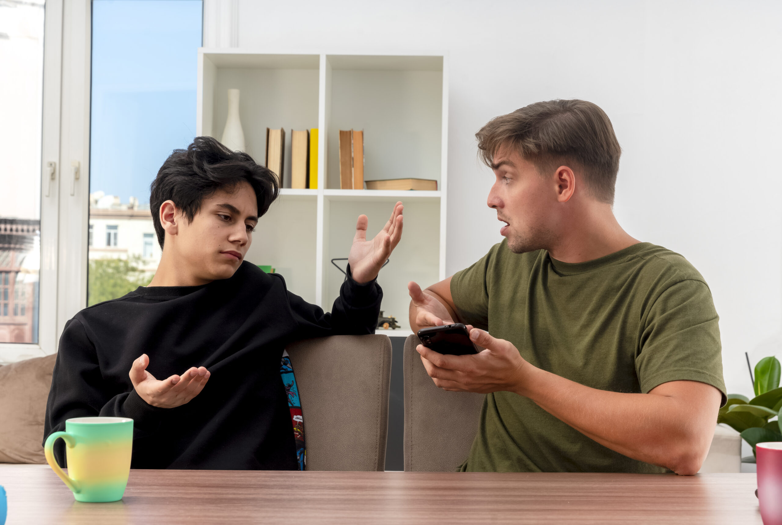 5 Red Flags of Toxic People and How to Deal with Them 5 Red Flags of Toxic People and How to Deal with Them