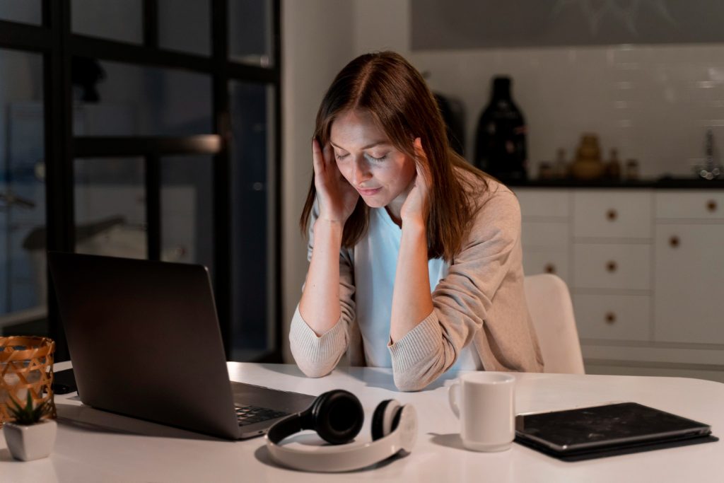 hybrid vs remote work benefits