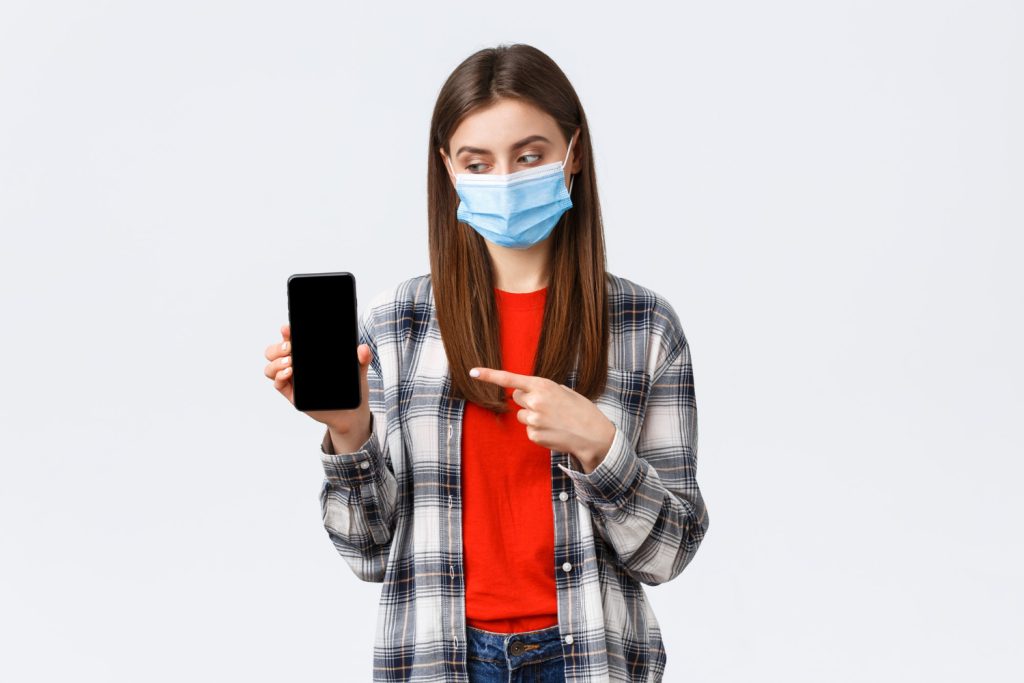 What 10 Minutes of Toilet Scrolling Is Doing to Your Body (And It's Worse Than You Think) mobile phone contamination